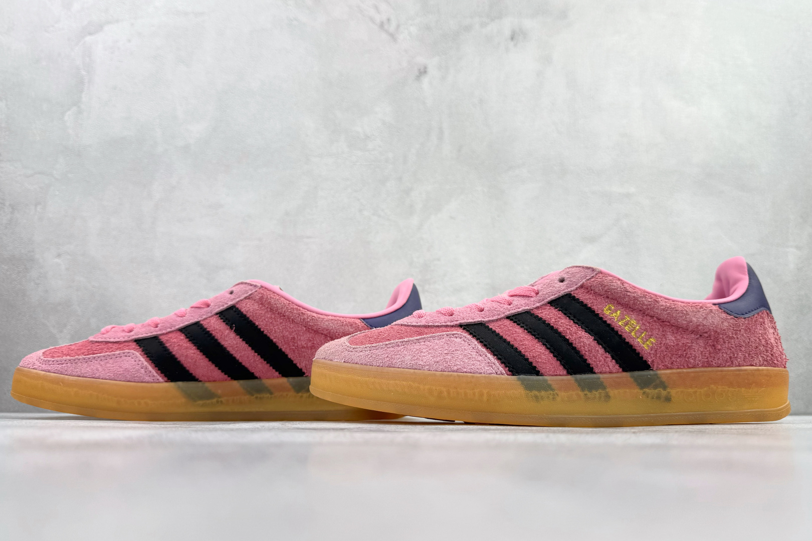 170 adidas originals GAZELLE INDOOR 粉黑 IE7002-Chinese UA Cheap High Quatity Brand Clothes Bags handbags Sneakers wholesale wholesaler seller from China Factory suppliers Fashion Clothing Shoes best Quality Beautiful Price 170 adidas originals GAZELLE INDOOR 粉黑 IE7002