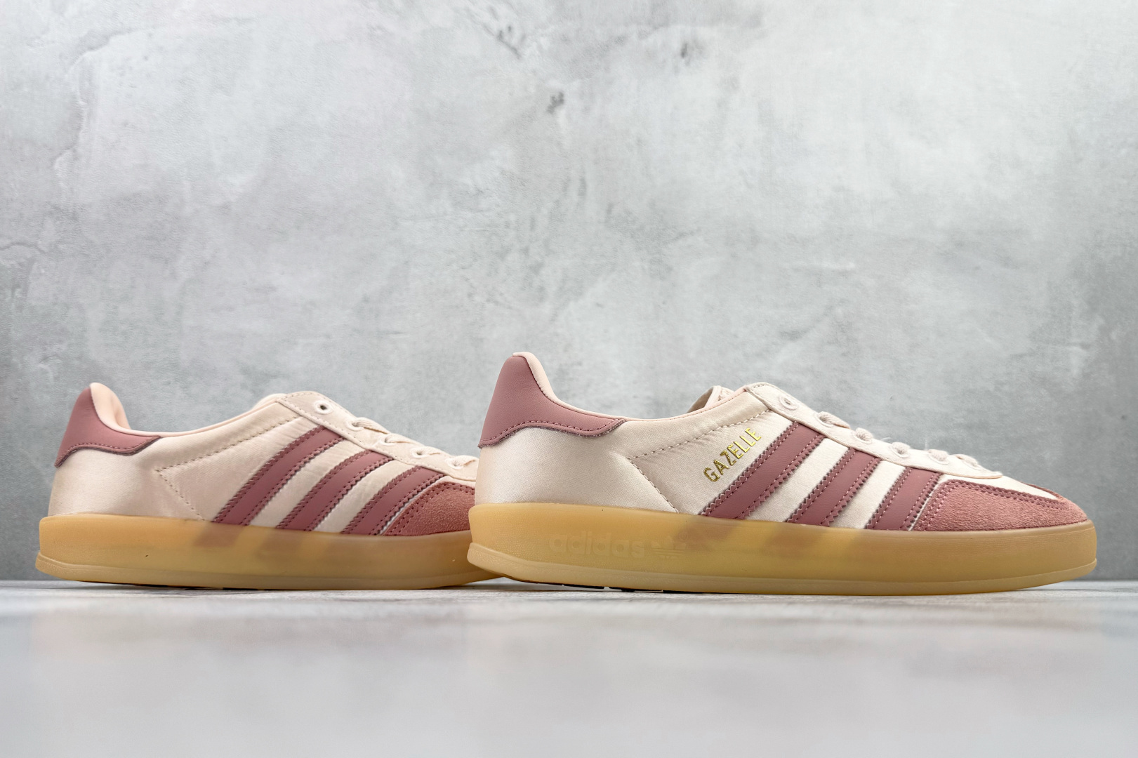 170 adidas originals GAZELLE INDOOR 粉色 JI2709-Chinese UA Cheap High Quatity Brand Clothes Bags handbags Sneakers wholesale wholesaler seller from China Factory suppliers Fashion Clothing Shoes best Quality Beautiful Price 170 adidas originals GAZELLE INDOOR 粉色 JI2709