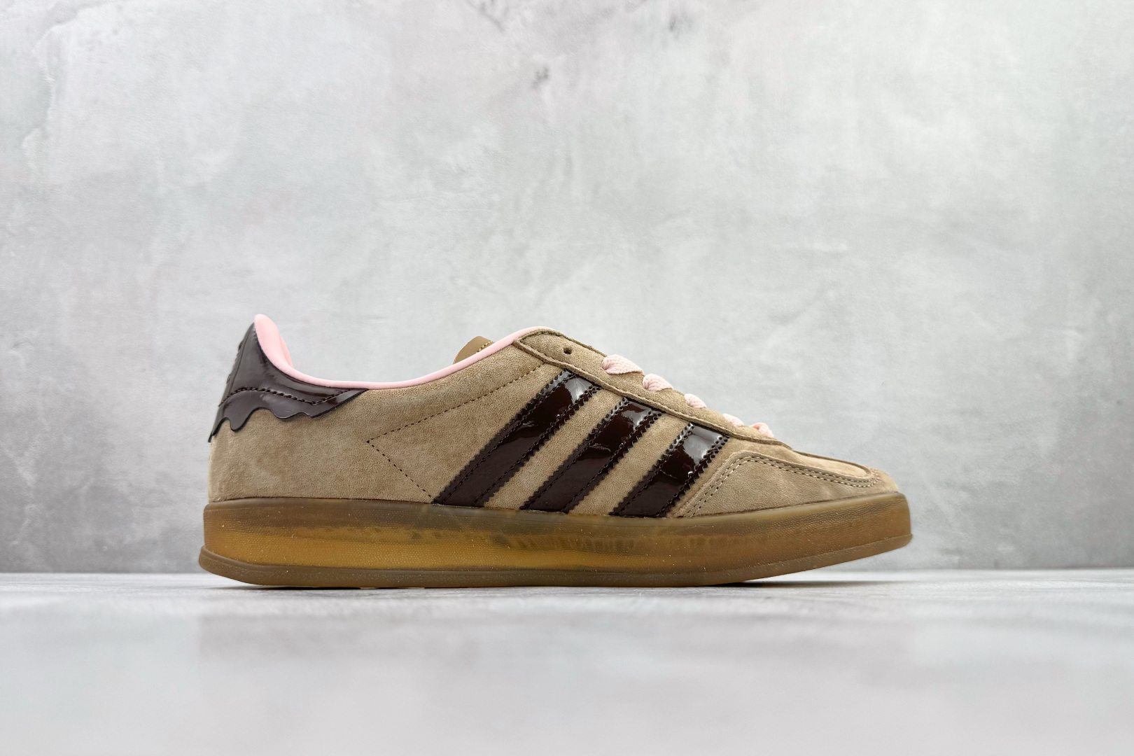 170 adidas originals GAZELLE INDOOR 棕色 JR8028-Chinese UA Cheap High Quatity Brand Clothes Bags handbags Sneakers wholesale wholesaler seller from China Factory suppliers Fashion Clothing Shoes best Quality Beautiful Price 170 adidas originals GAZELLE INDOOR 棕色 JR8028
