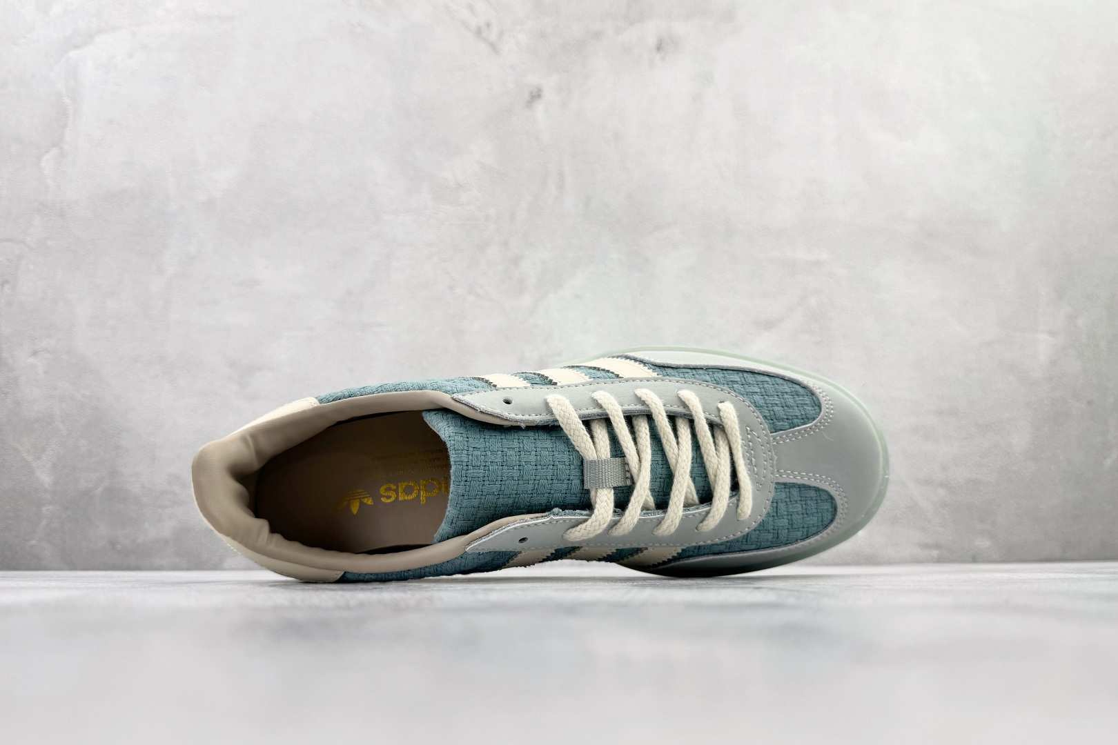 170 adidas originals GAZELLE INDOOR 浅蓝色 JR8852-Chinese UA Cheap High Quatity Brand Clothes Bags handbags Sneakers wholesale wholesaler seller from China Factory suppliers Fashion Clothing Shoes best Quality Beautiful Price 170 adidas originals GAZELLE INDOOR 浅蓝色 JR8852