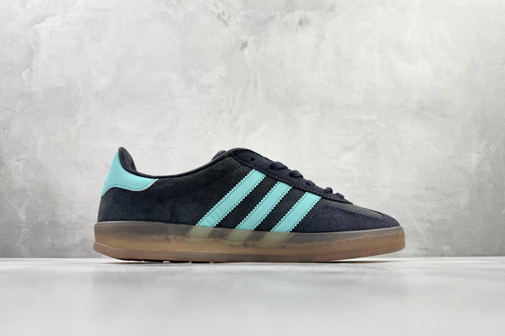 170 adidas originals GAZELLE INDOOR 蓝色 JI2587-Chinese UA Cheap High Quatity Brand Clothes Bags handbags Sneakers wholesale wholesaler seller from China Factory suppliers Fashion Clothing Shoes best Quality Beautiful Price 170 adidas originals GAZELLE INDOOR 蓝色 JI2587