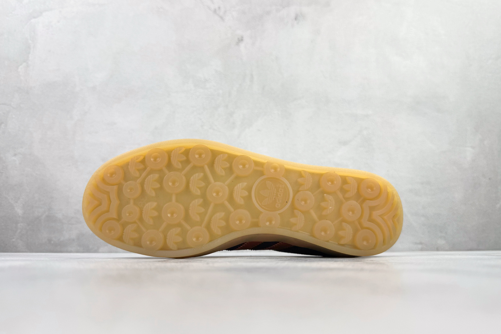 170 adidas originals GAZELLE INDOOR 深蓝色 JH5404-Chinese UA Cheap High Quatity Brand Clothes Bags handbags Sneakers wholesale wholesaler seller from China Factory suppliers Fashion Clothing Shoes best Quality Beautiful Price 170 adidas originals GAZELLE INDOOR 深蓝色 JH5404