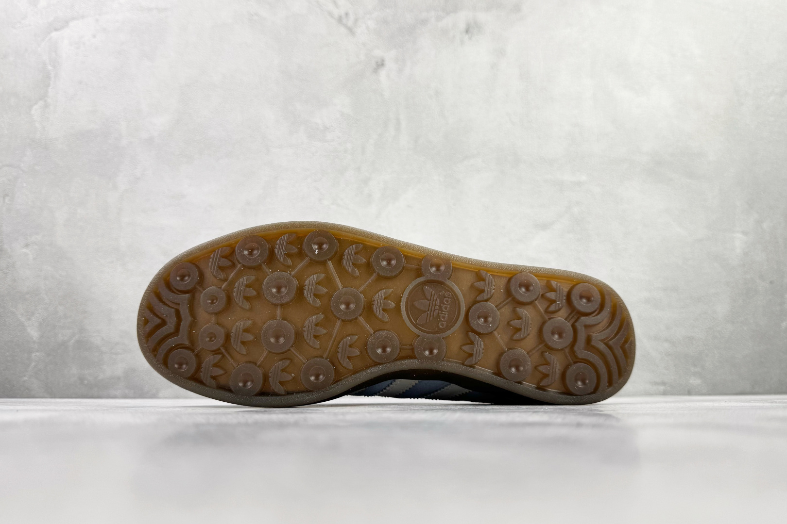 170 adidas originals GAZELLE INDOOR 蓝白 JI2717-Chinese UA Cheap High Quatity Brand Clothes Bags handbags Sneakers wholesale wholesaler seller from China Factory suppliers Fashion Clothing Shoes best Quality Beautiful Price 170 adidas originals GAZELLE INDOOR 蓝白 JI2717