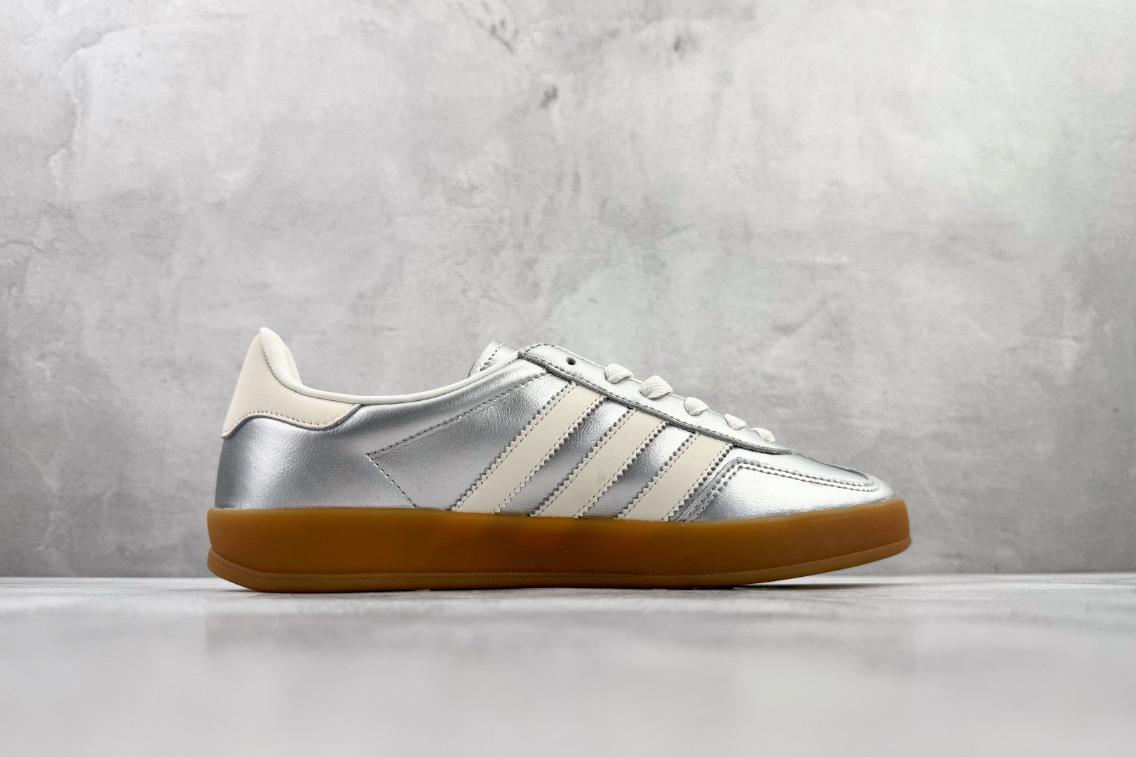 170 adidas originals GAZELLE INDOOR 金属银 JR1206