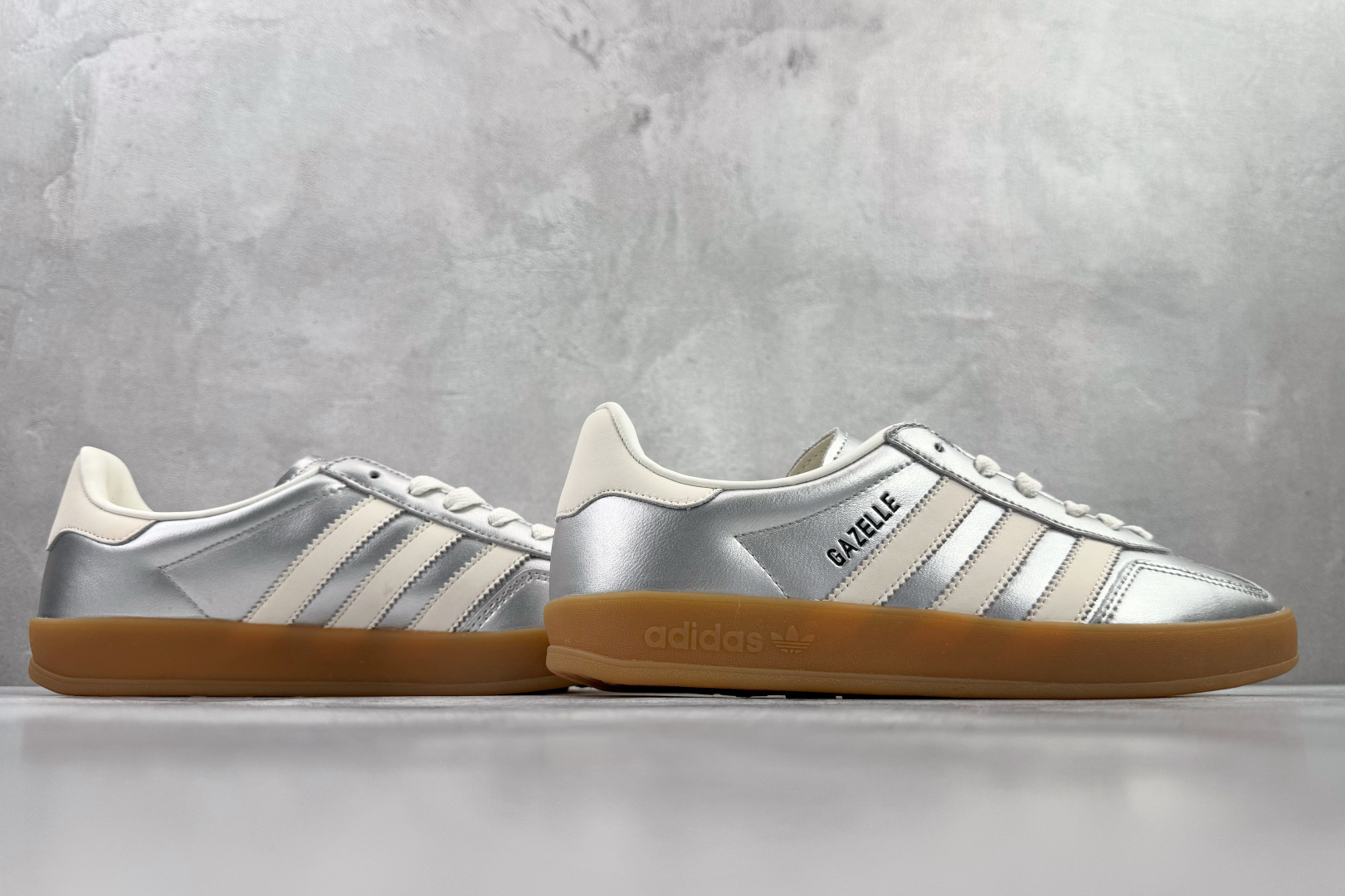 170 adidas originals GAZELLE INDOOR 金属银 JR1206