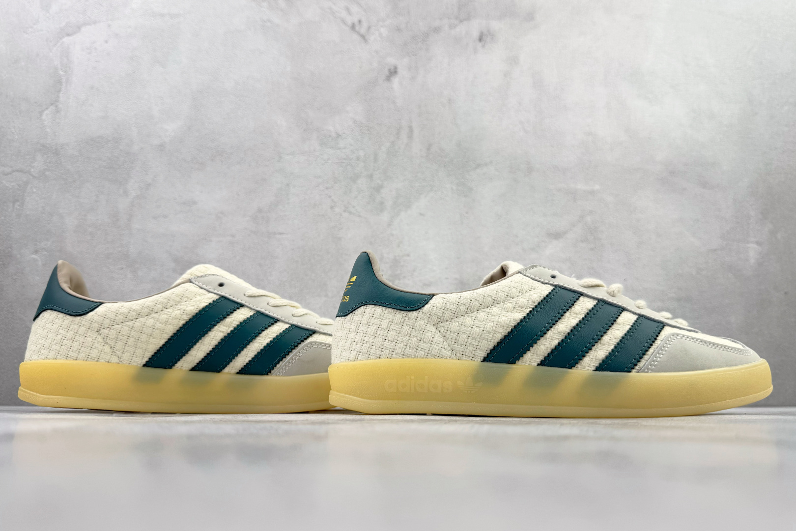 adidas originals GAZELLE INDOOR 米绿 JR3837