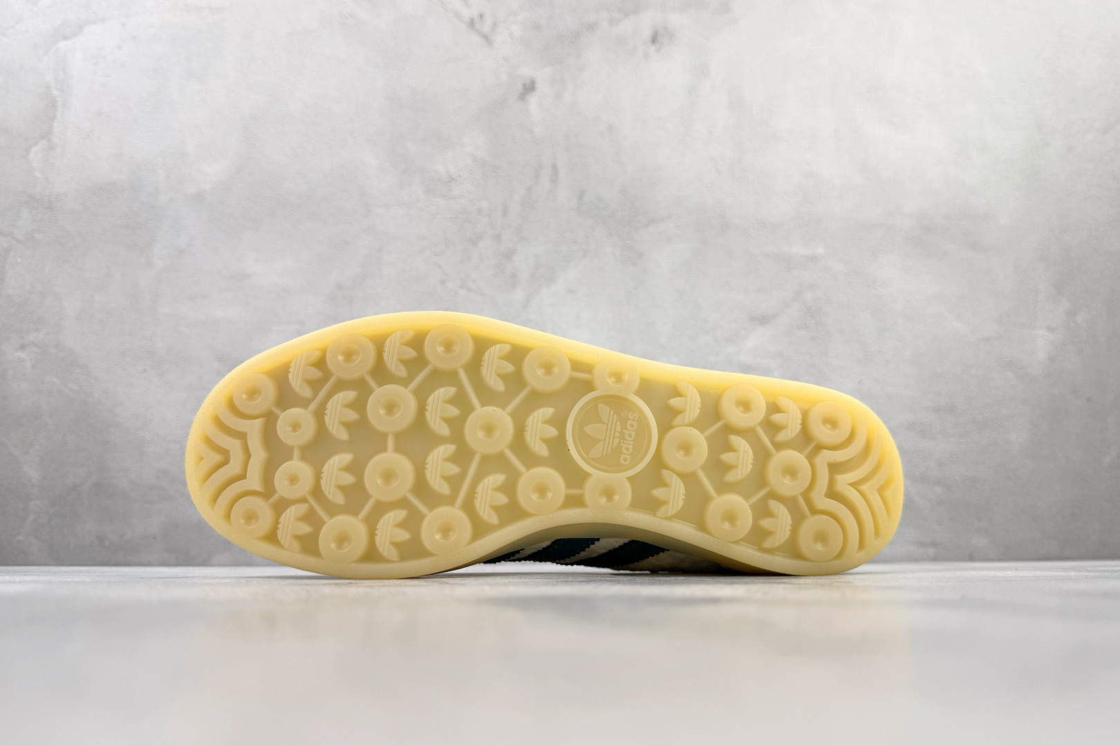 adidas originals GAZELLE INDOOR 米绿 JR3837