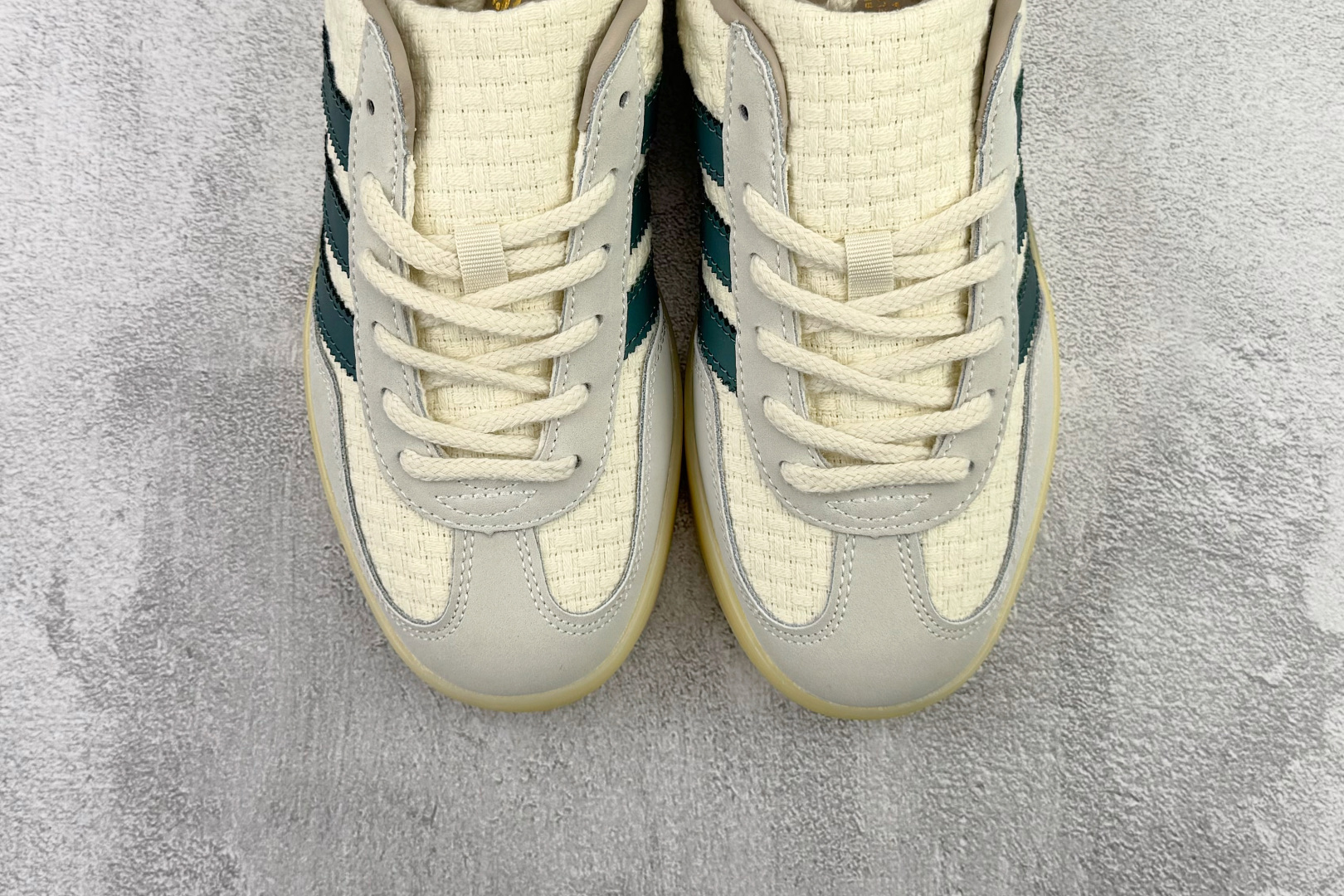 adidas originals GAZELLE INDOOR 米绿 JR3837