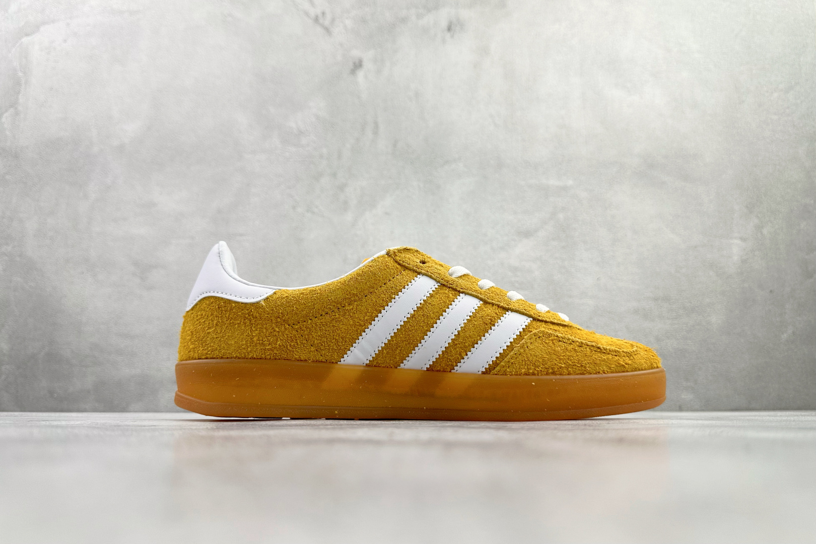 adidas originals GAZELLE INDOOR 黄白 HQ8716