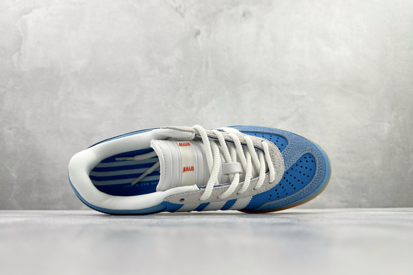 Bad Bunny x adidas originals GAZELLE 蓝白灰 IF9734