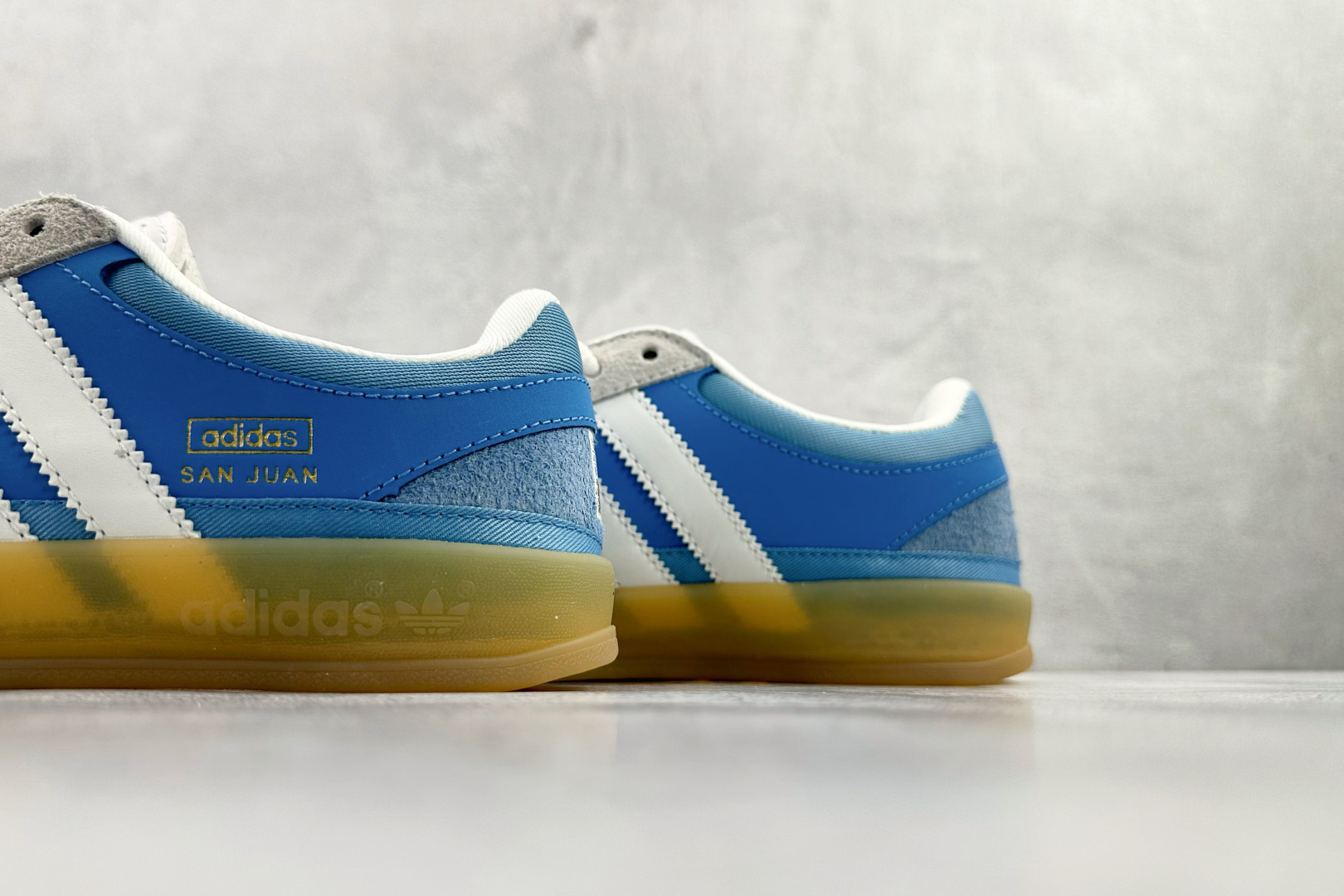 Bad Bunny x adidas originals GAZELLE 蓝白灰 IF9734