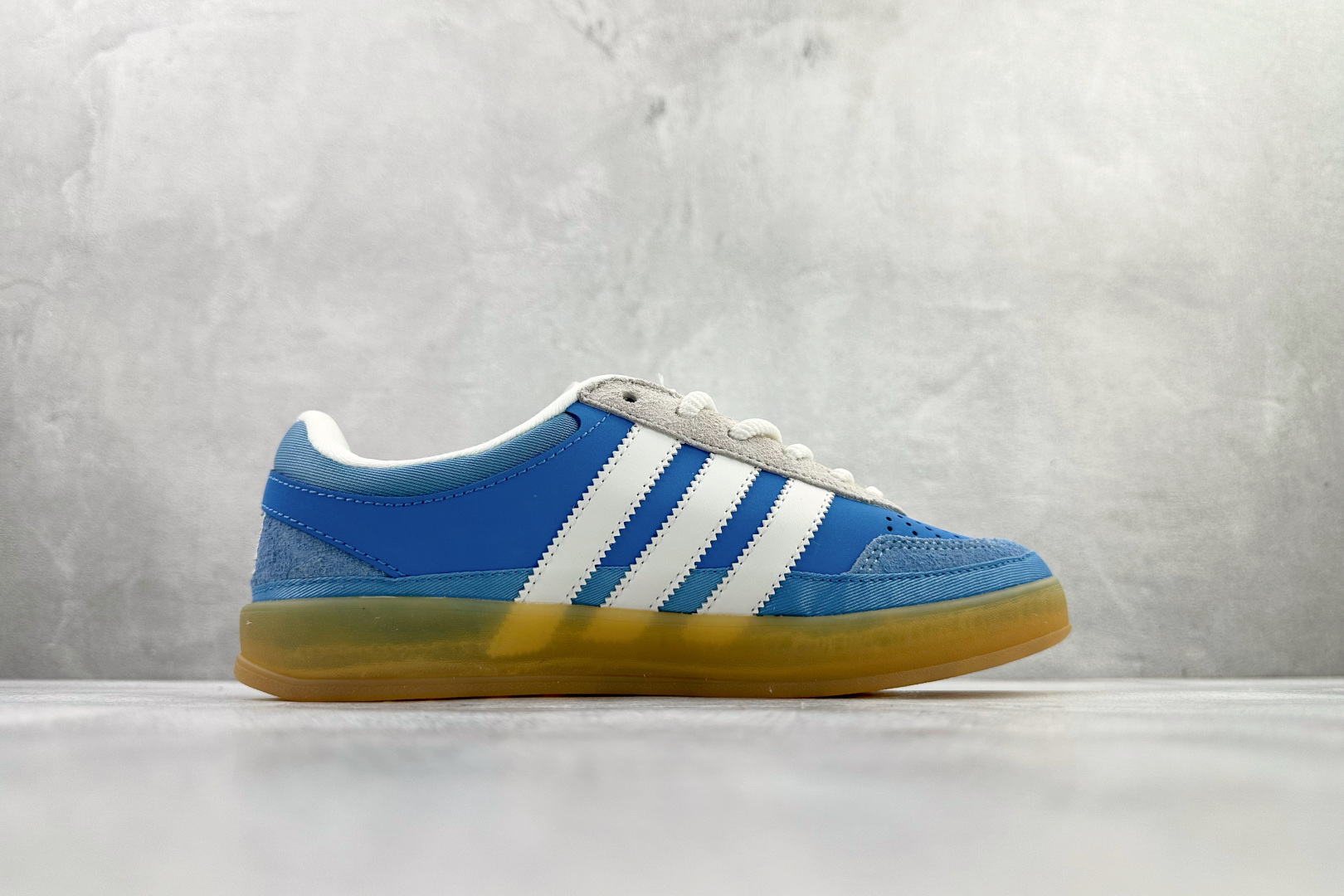 Bad Bunny x adidas originals GAZELLE 蓝白灰 IF9734