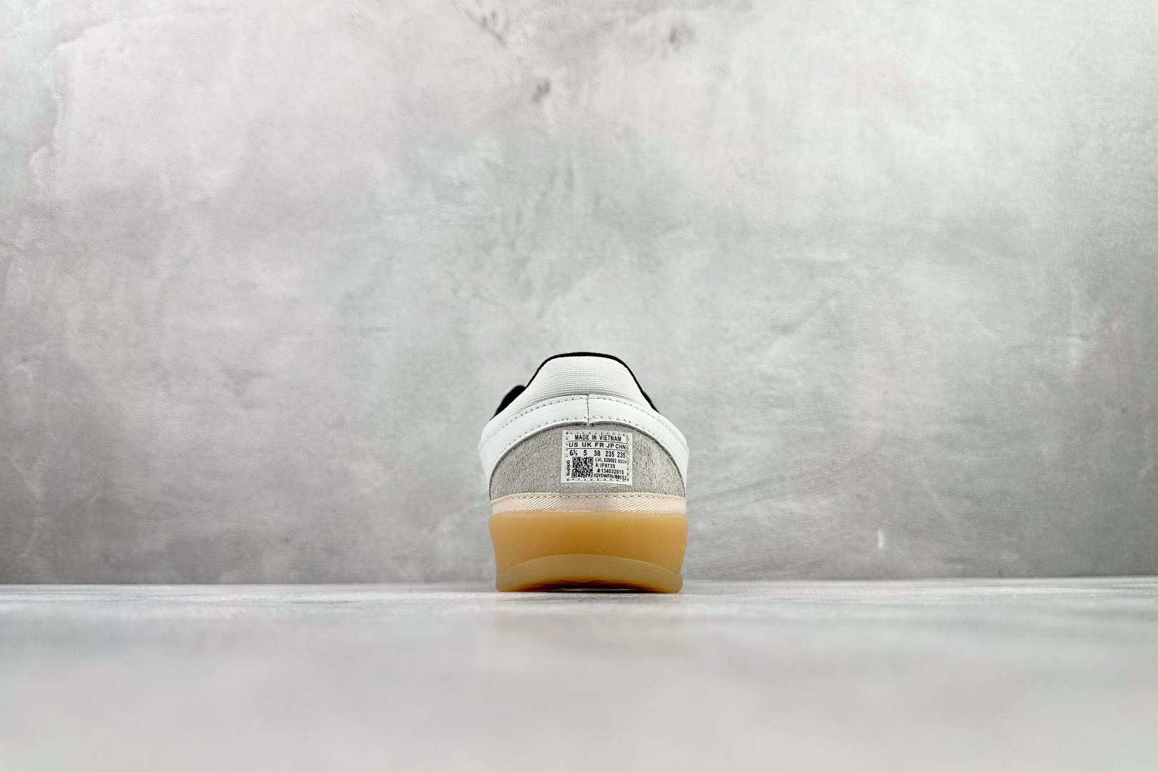 Bad Bunny x adidas originals GAZELLE 白黑 IF9735