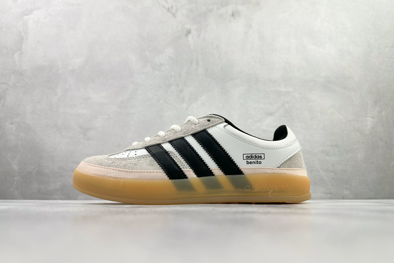 Bad Bunny x adidas originals GAZELLE 白黑 IF9735