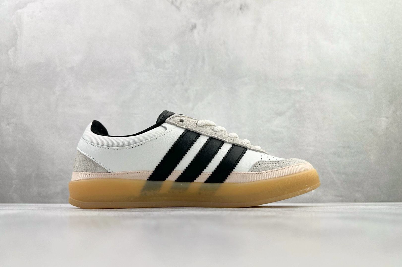 Bad Bunny x adidas originals GAZELLE 白黑 IF9735