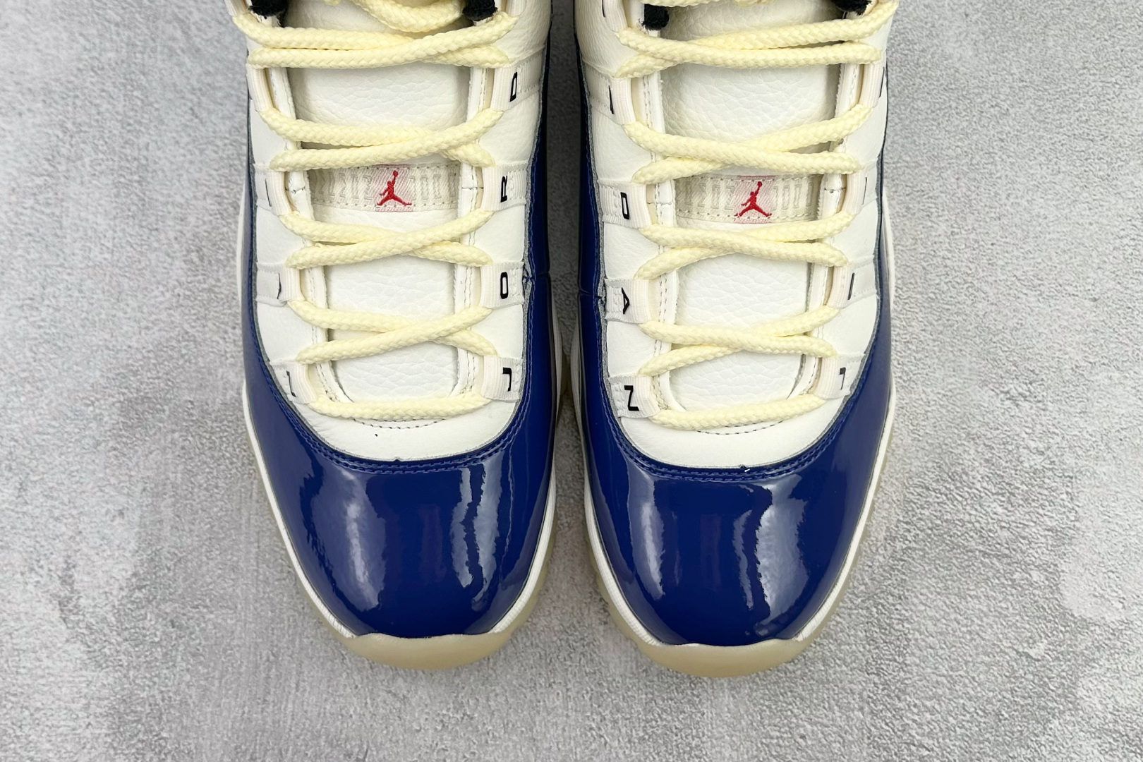 Jordan Air Jordan 11 Retro Rare Air 深宝蓝色 IH2364-400