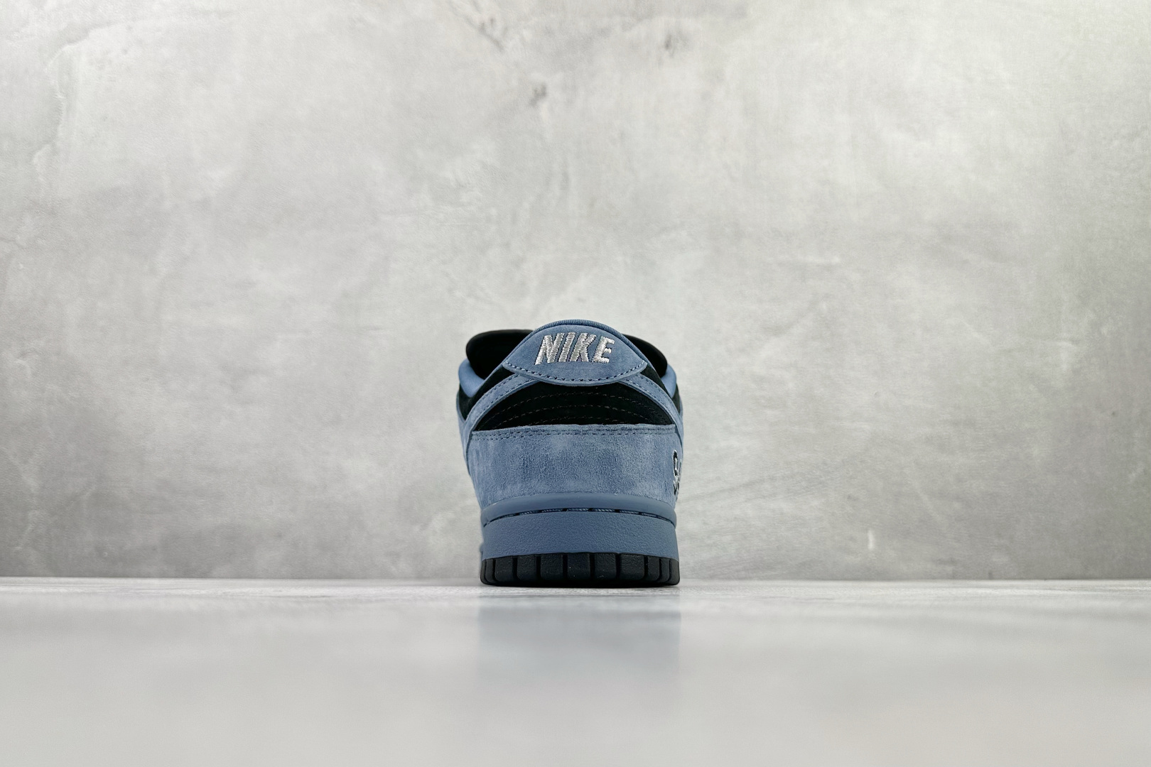 310 Supreme x Nike Dunk SB DUNK LOW 米蓝 HQ8487-400