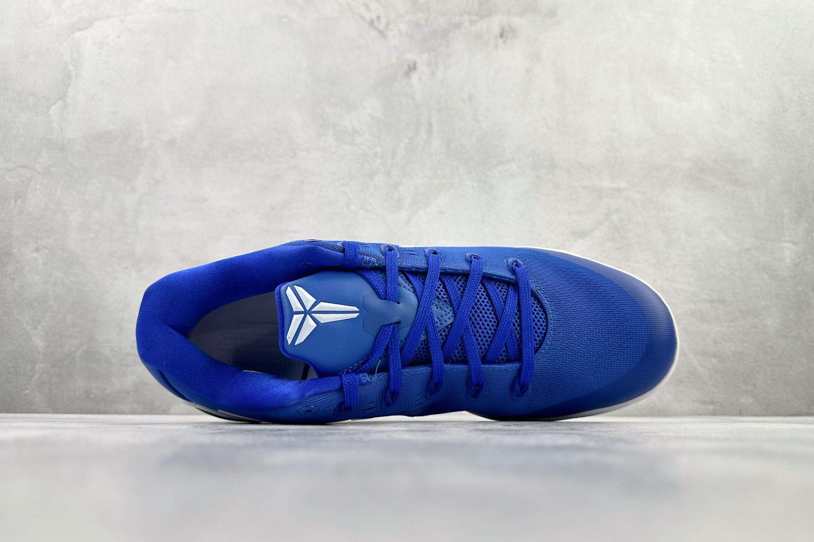 Nike Kobe 9 蓝白色 FV3607-400