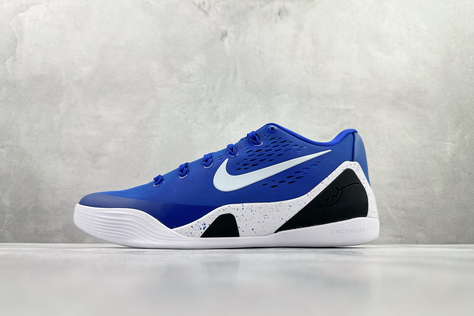Nike Kobe 9 蓝白色 FV3607-400