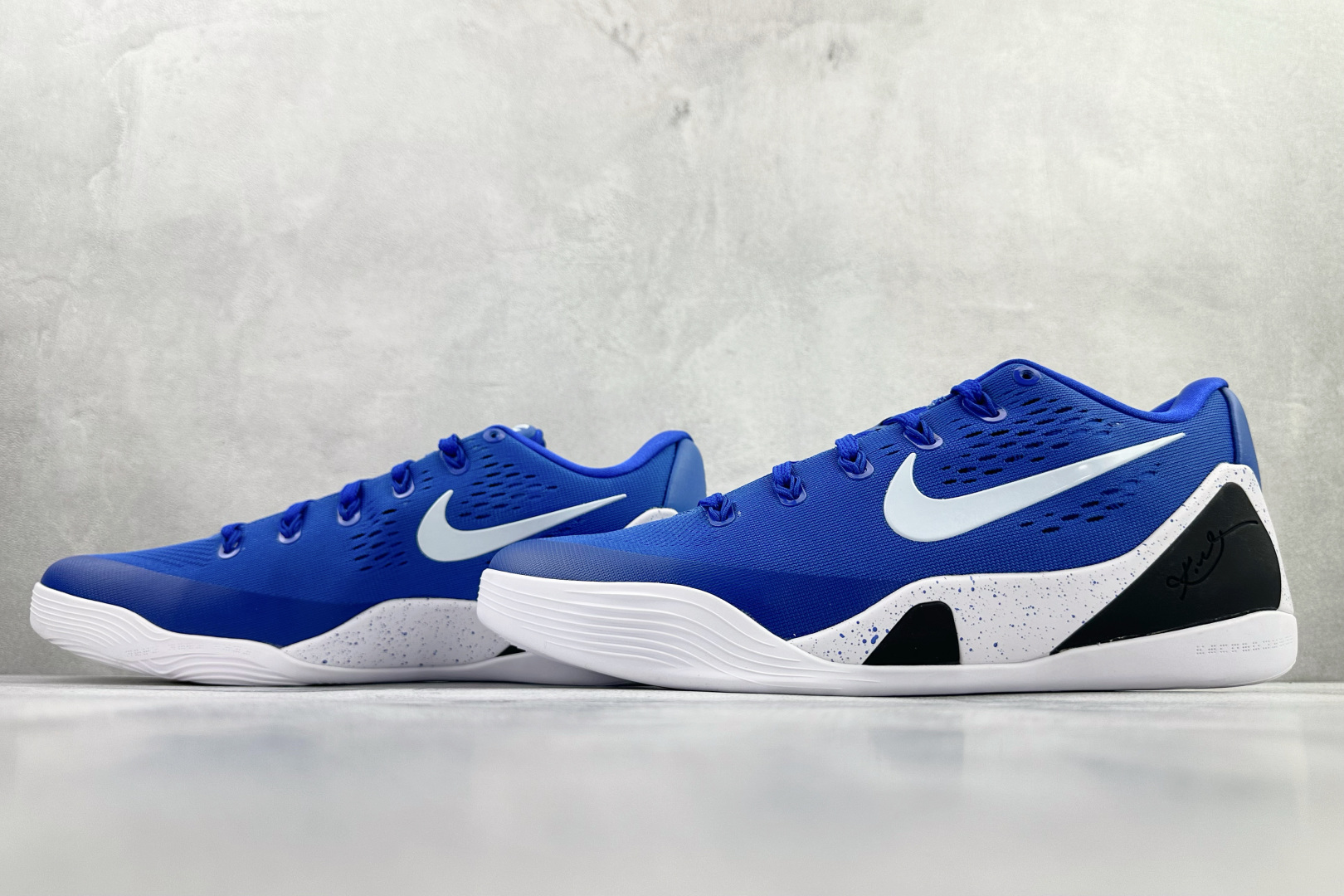 Nike Kobe 9 蓝白色 FV3607-400