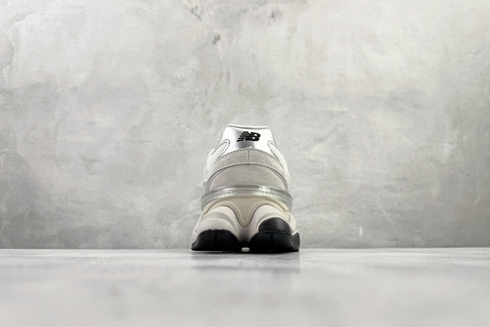 大厂出品 New Balance NB 9060 灰银 U9060JRB-High Quatity Cheap Brand wholesale wholesaler seller Clothes Bags handbags Sneakers Top Fashion Clothing Shoes from China Factory Chinese suppliers best Quality Beautiful Price 大厂出品 New Balance NB 9060 灰银 U9060JRB