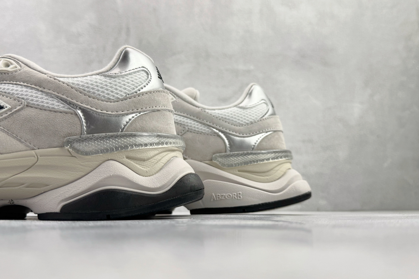 大厂出品 New Balance NB 9060 灰银 U9060JRB-High Quatity Cheap Brand wholesale wholesaler seller Clothes Bags handbags Sneakers Top Fashion Clothing Shoes from China Factory Chinese suppliers best Quality Beautiful Price 大厂出品 New Balance NB 9060 灰银 U9060JRB