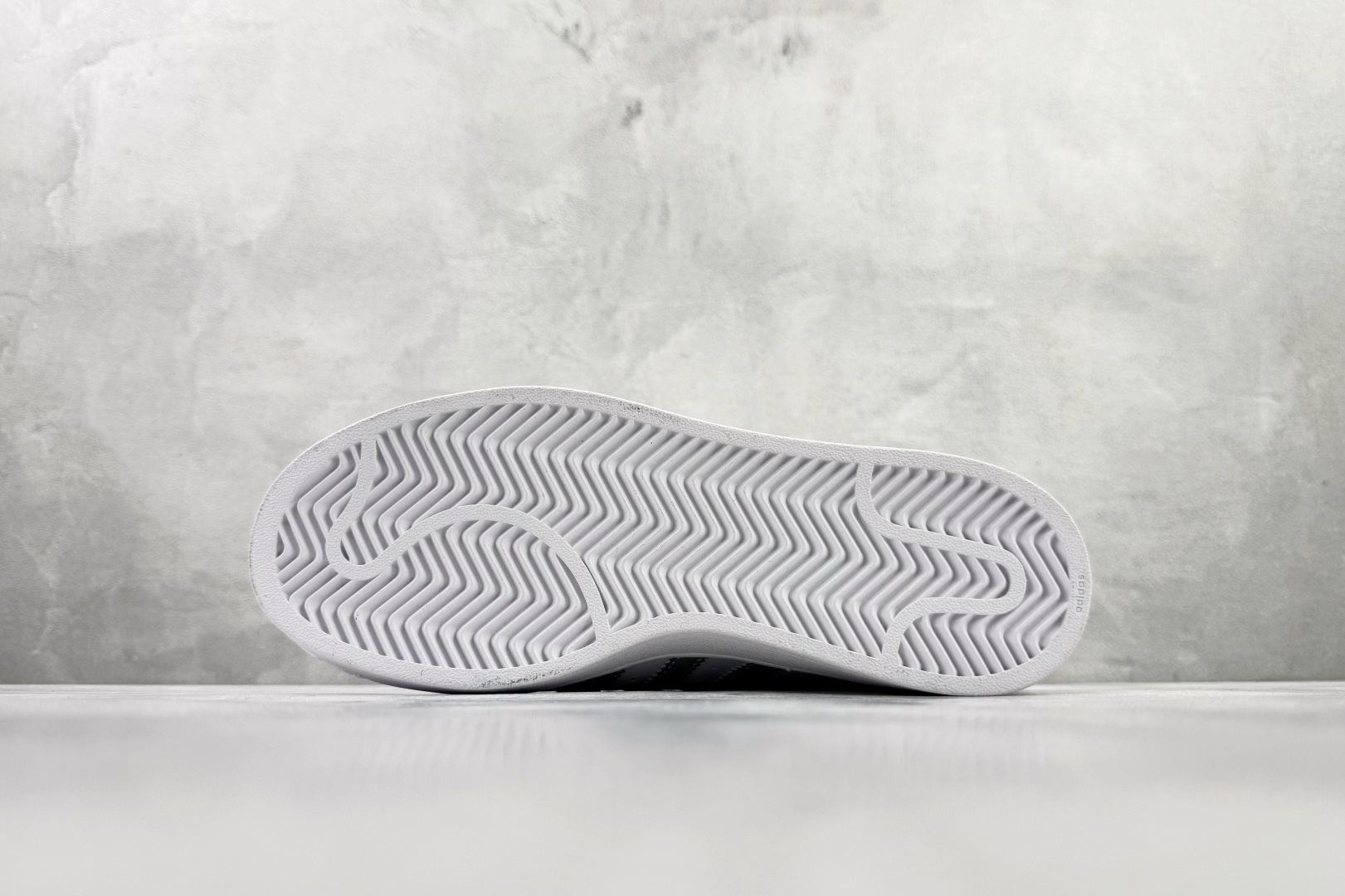 平台爆款adidas originals Super 2 白银色 JQ8777-High Quatity Cheap Brand wholesale wholesaler seller Clothes Bags handbags Sneakers Top Fashion Clothing Shoes from China Factory Chinese suppliers best Quality Beautiful Price 平台爆款adidas originals Super 2 白银色 JQ8777