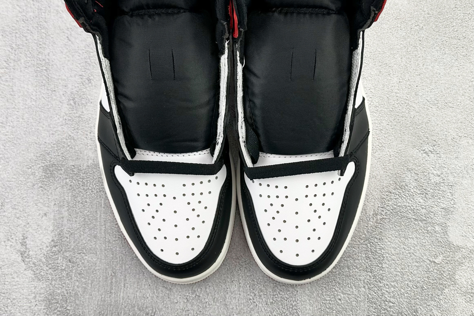 Jordan Air Jordan 1 High 黑脚趾 消失的飞翼“Black Toe Reimagined” 红色 DZ5485-106
