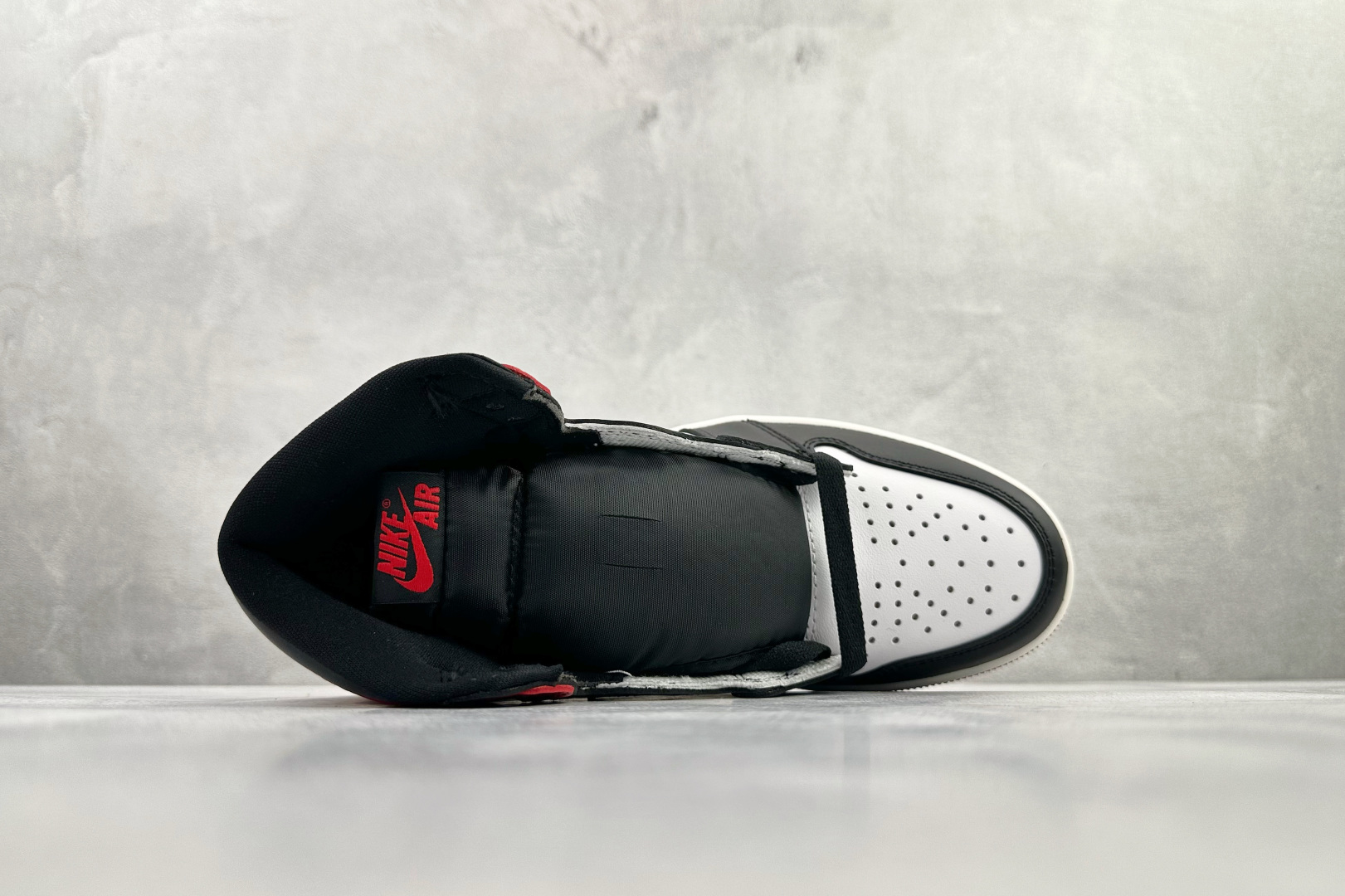 Jordan Air Jordan 1 High 黑脚趾 消失的飞翼“Black Toe Reimagined” 红色 DZ5485-106