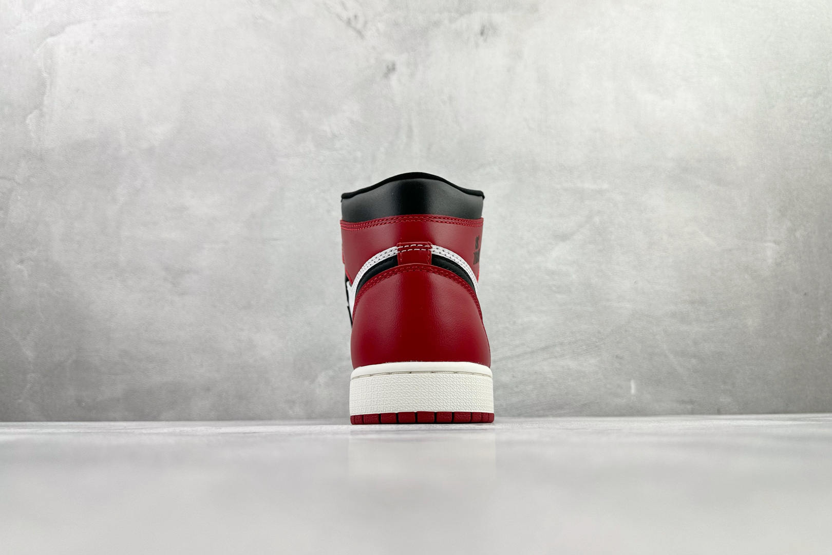 Jordan Air Jordan 1 High 黑脚趾 消失的飞翼“Black Toe Reimagined” 红色 DZ5485-106