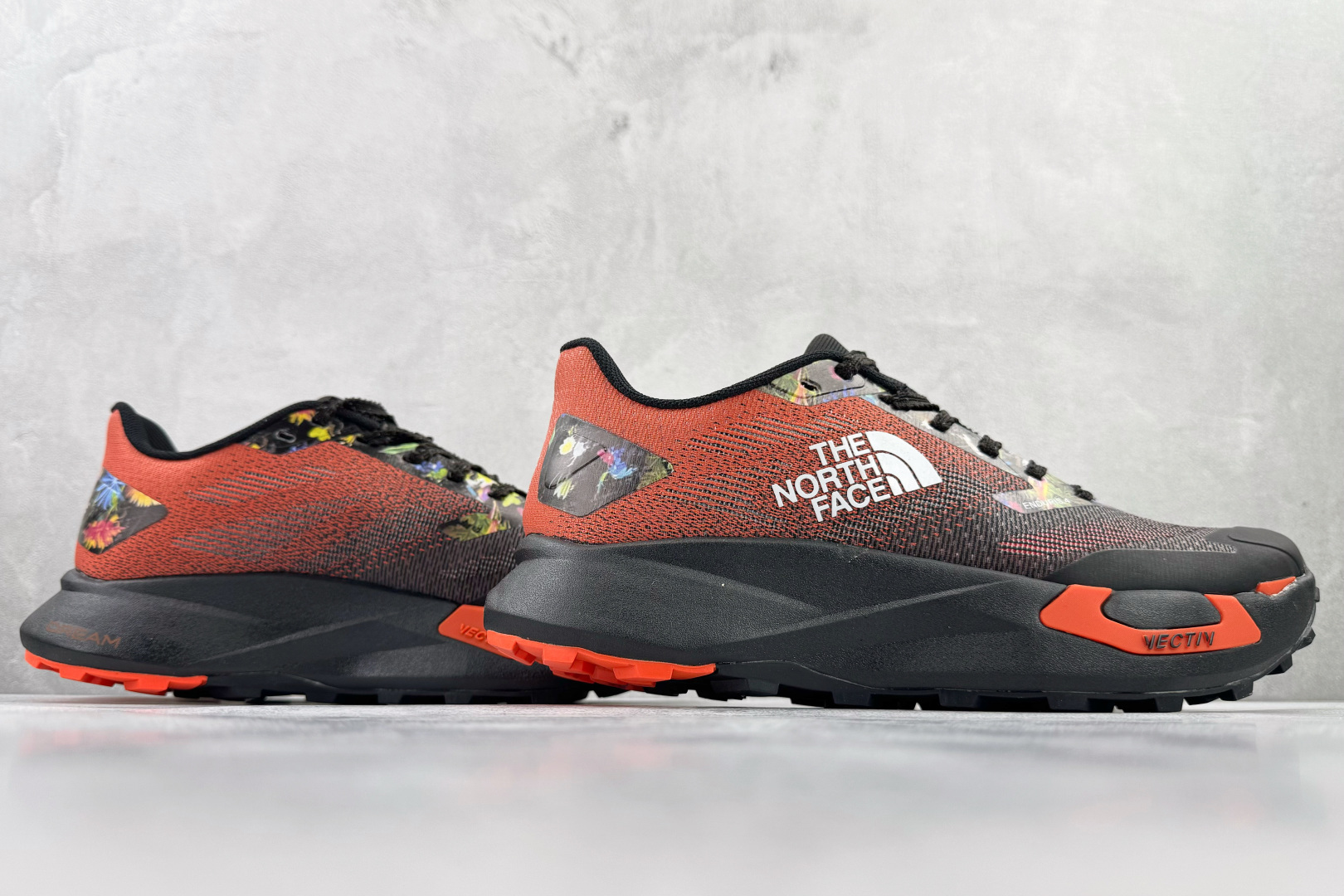 东南亚订单 北面THE NORTH FACE Vectiv Enduris 4 Race Edition 红黑 NF0A8DA4-GHW