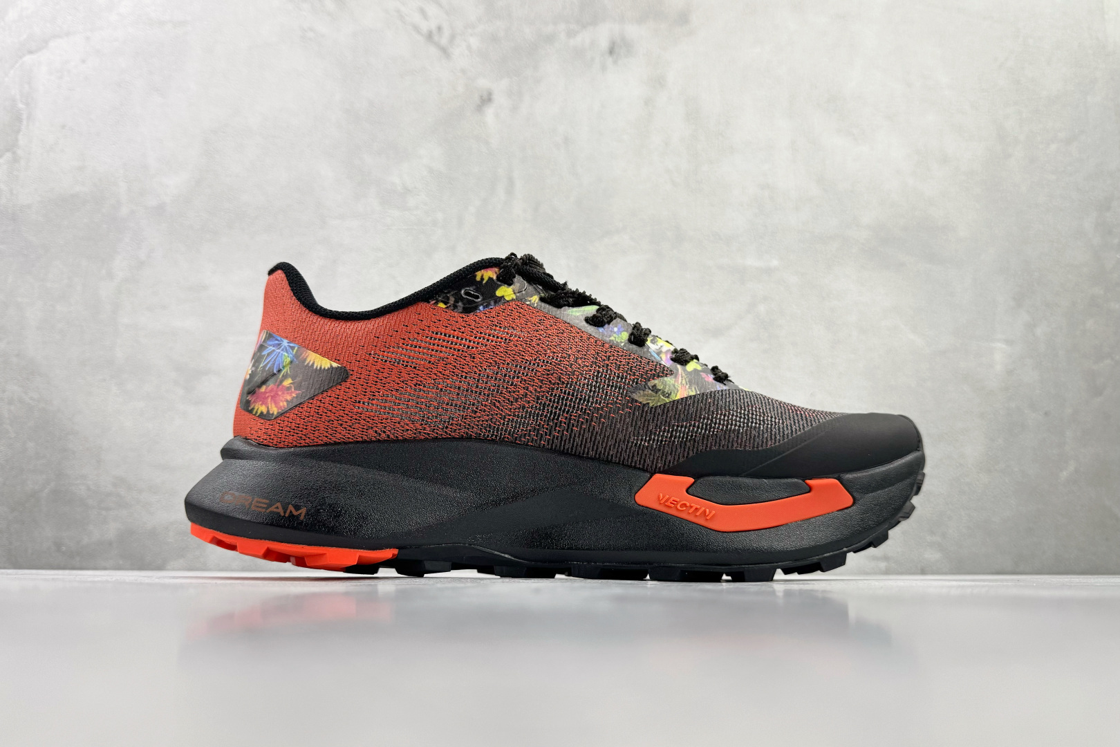 东南亚订单 北面THE NORTH FACE Vectiv Enduris 4 Race Edition 红黑 NF0A8DA4-GHW