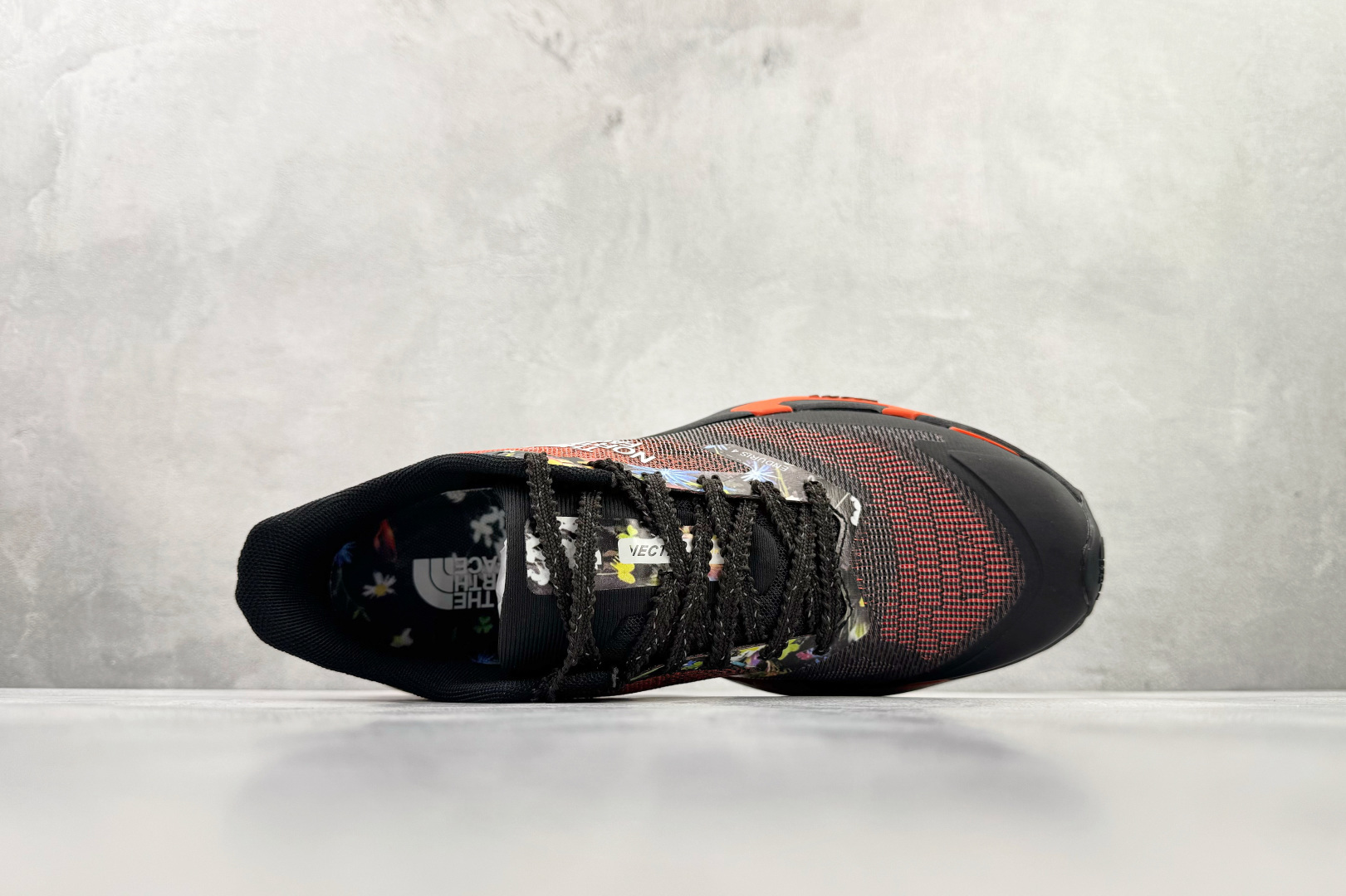东南亚订单 北面THE NORTH FACE Vectiv Enduris 4 Race Edition 红黑 NF0A8DA4-GHW