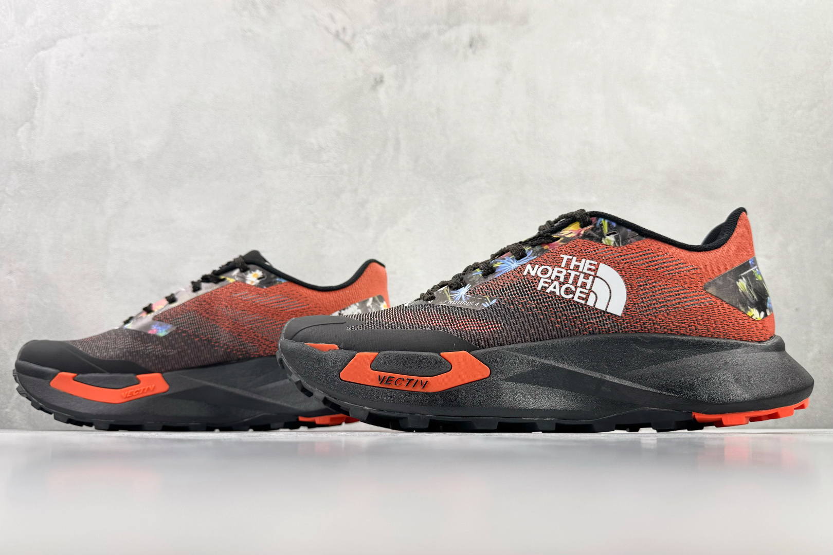 东南亚订单 北面THE NORTH FACE Vectiv Enduris 4 Race Edition 红黑 NF0A8DA4-GHW