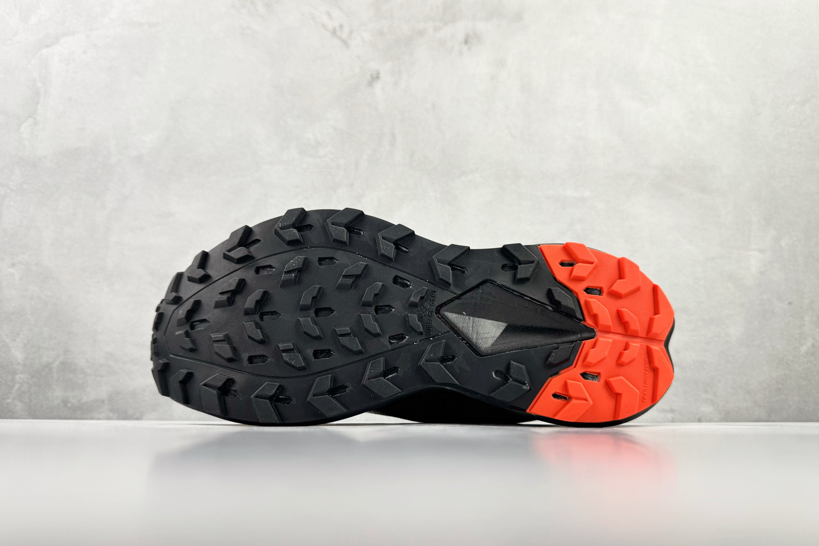 东南亚订单 北面THE NORTH FACE Vectiv Enduris 4 Race Edition 红黑 NF0A8DA4-GHW