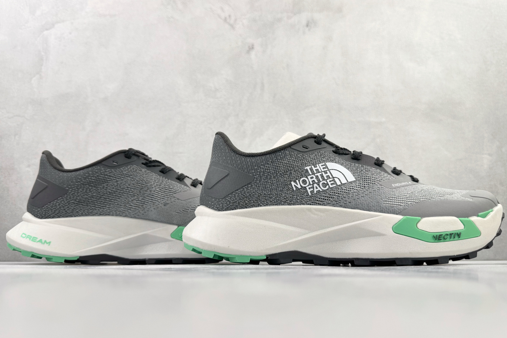 东南亚订单 北面THE NORTH FACE Vectiv Enduris 4 灰色 NF0A8AEQ-DU9-High Quatity Cheap Brand wholesale wholesaler seller Clothes Bags handbags Sneakers Top Fashion Clothing Shoes from China Factory Chinese suppliers best Quality Beautiful Price 东南亚订单 北面THE NORTH FACE Vectiv Enduris 4 灰色 NF0A8AEQ-DU9