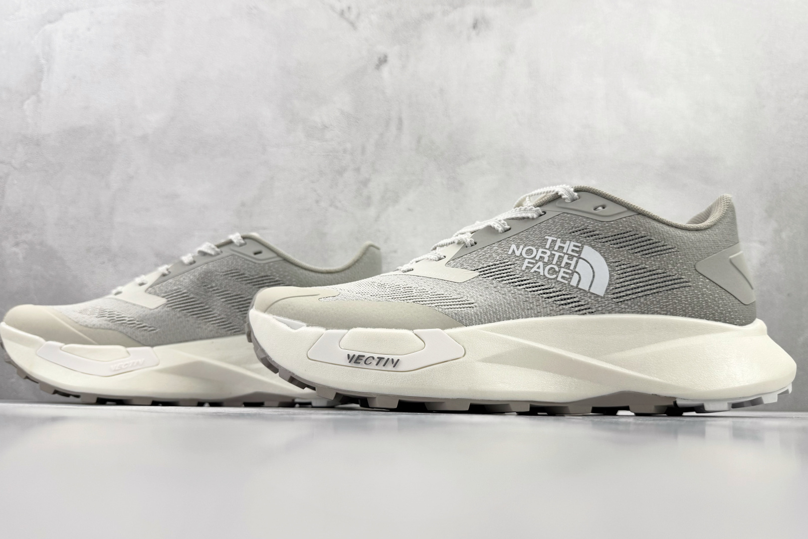 东南亚订单 北面THE NORTH FACE Vectiv Enduris 4 灰色 NF0A8AEP-7UP-High Quatity Cheap Brand wholesale wholesaler seller Clothes Bags handbags Sneakers Top Fashion Clothing Shoes from China Factory Chinese suppliers best Quality Beautiful Price 东南亚订单 北面THE NORTH FACE Vectiv Enduris 4 灰色 NF0A8AEP-7UP