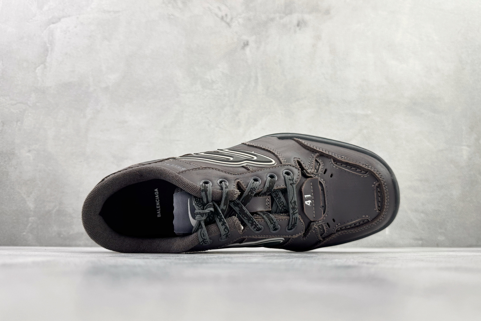 最新外贸批次 Balenciaga巴黎世家 Hamptons Worn-Out 棕色 841765WCURB