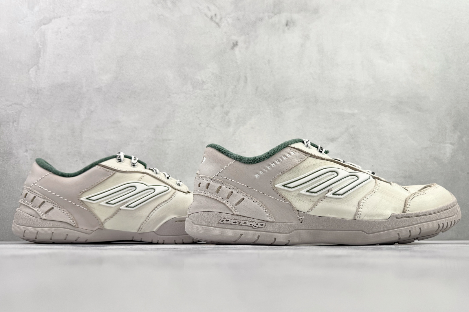 最新外贸批次 Balenciaga巴黎世家 Hamptons Worn-Out 米色 841765WCURS-High Quatity Cheap Brand wholesale wholesaler seller Clothes Bags handbags Sneakers Top Fashion Clothing Shoes from China Factory Chinese suppliers best Quality Beautiful Price 最新外贸批次 Balenciaga巴黎世家 Hamptons Worn-Out 米色 841765WCURS