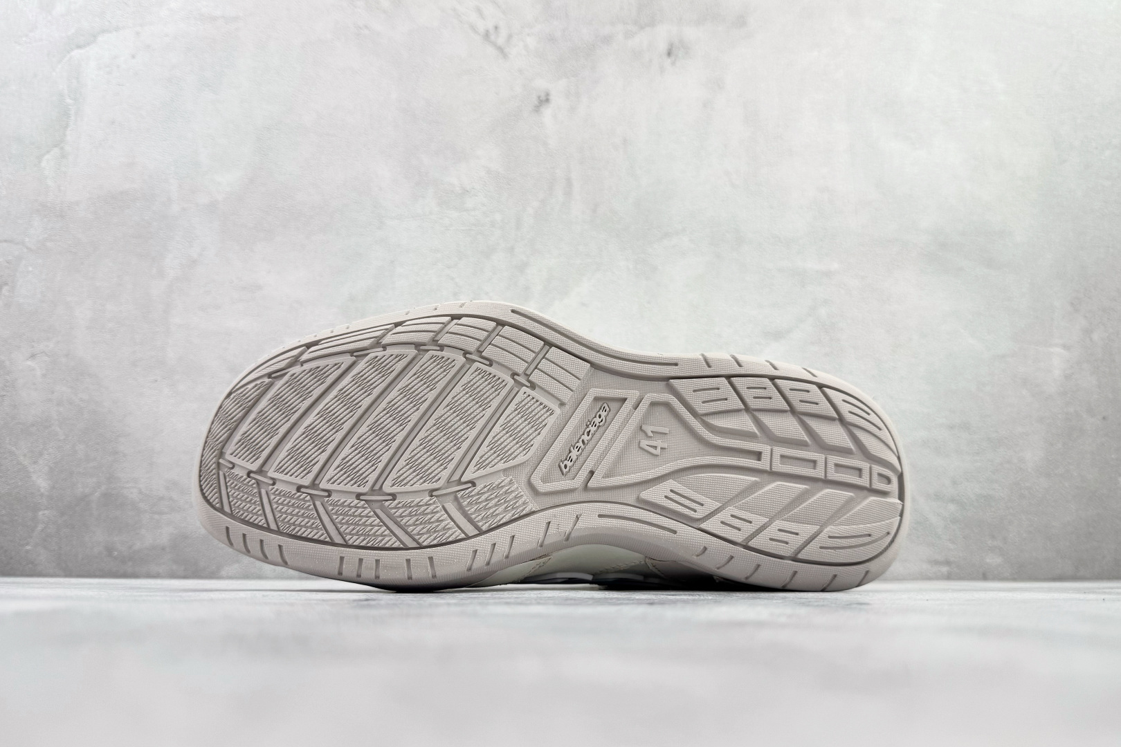 最新外贸批次 Balenciaga巴黎世家 Hamptons Worn-Out 米色 841765WCURS-High Quatity Cheap Brand wholesale wholesaler seller Clothes Bags handbags Sneakers Top Fashion Clothing Shoes from China Factory Chinese suppliers best Quality Beautiful Price 最新外贸批次 Balenciaga巴黎世家 Hamptons Worn-Out 米色 841765WCURS