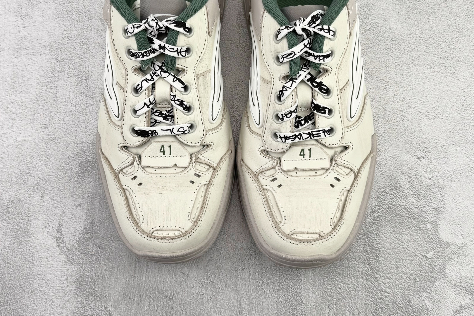 最新外贸批次 Balenciaga巴黎世家 Hamptons Worn-Out 米色 841765WCURS-High Quatity Cheap Brand wholesale wholesaler seller Clothes Bags handbags Sneakers Top Fashion Clothing Shoes from China Factory Chinese suppliers best Quality Beautiful Price 最新外贸批次 Balenciaga巴黎世家 Hamptons Worn-Out 米色 841765WCURS