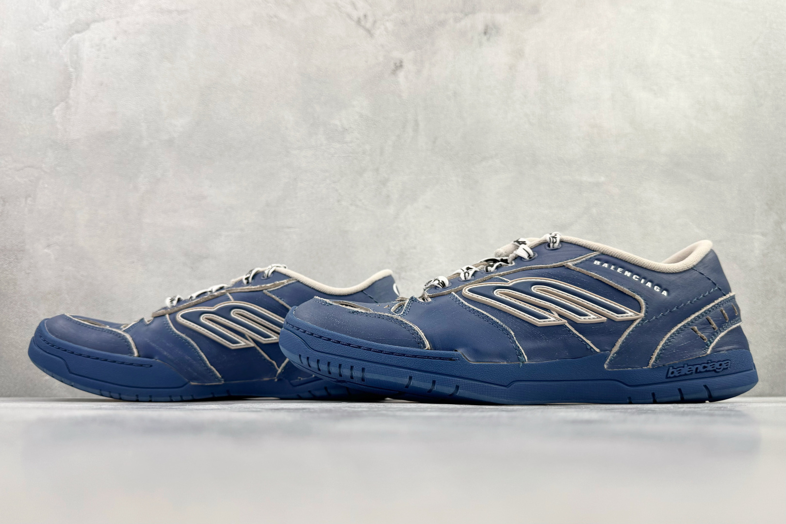 最新外贸批次 Balenciaga巴黎世家 Hamptons Worn-Out蓝色 841765WCURS