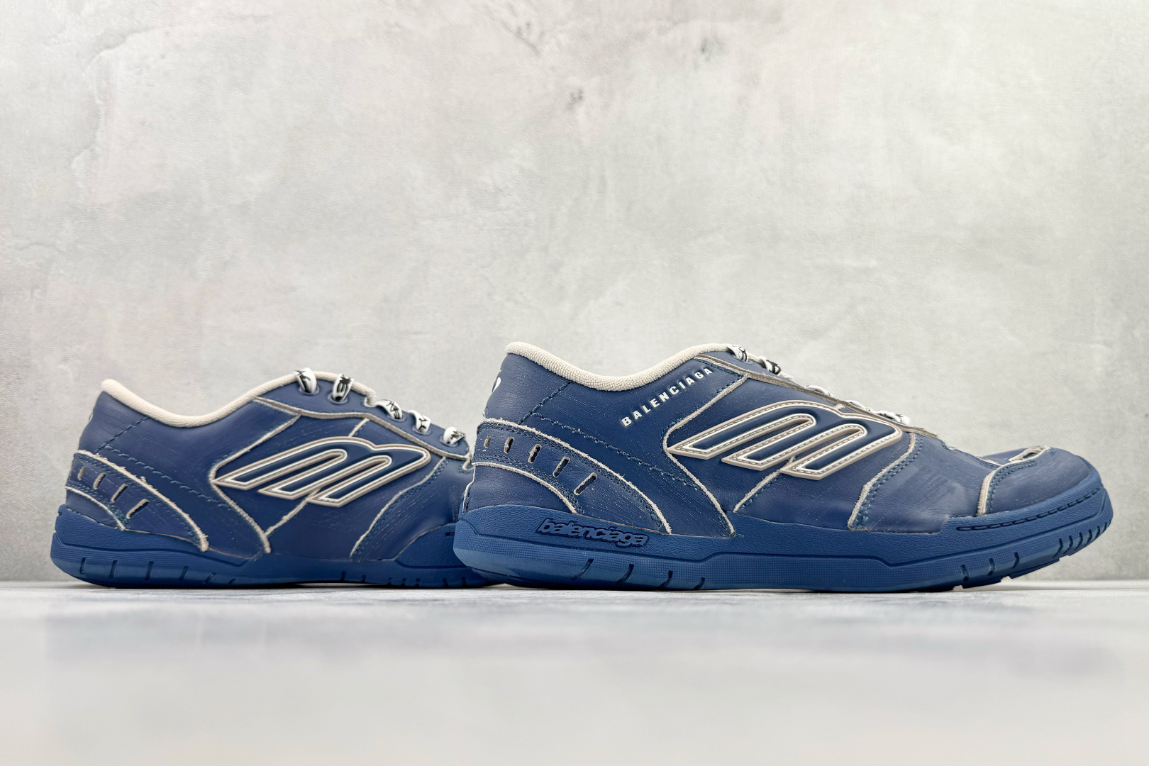 最新外贸批次 Balenciaga巴黎世家 Hamptons Worn-Out蓝色 841765WCURS