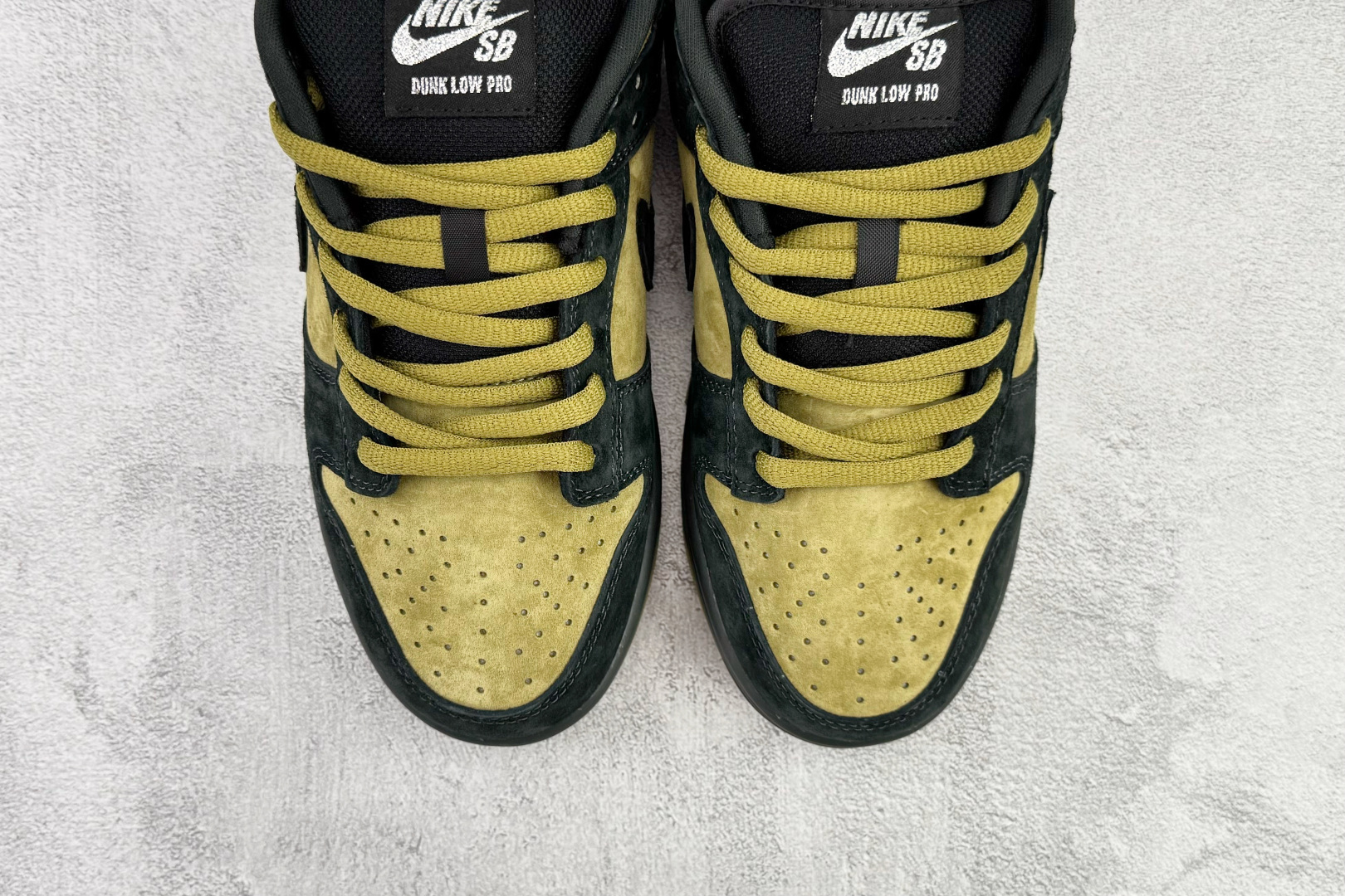 Supreme x Nike Dunk SB Low 黄黑 HQ8487-300-High Quatity Cheap Brand wholesale wholesaler seller Clothes Bags handbags Sneakers Top Fashion Clothing Shoes from China Factory Chinese suppliers best Quality Beautiful Price Supreme x Nike Dunk SB Low 黄黑 HQ8487-300