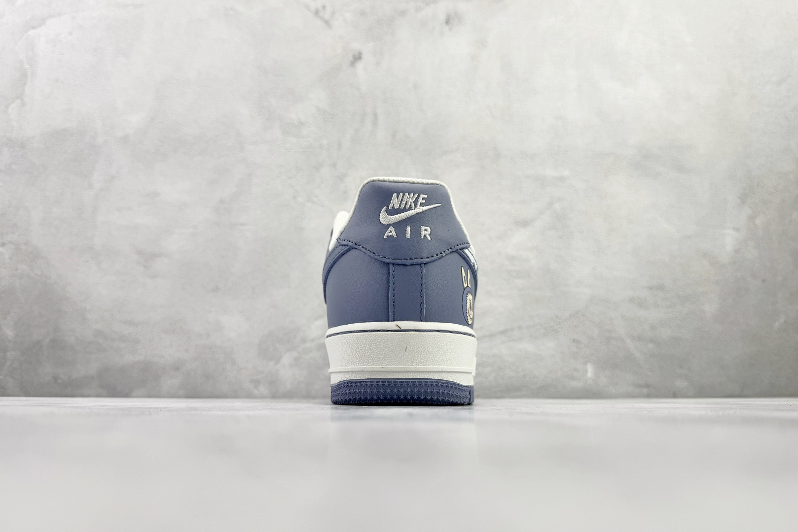Nike Air Force 1 07 LABUBU 联名 蓝白 KJ5188-004