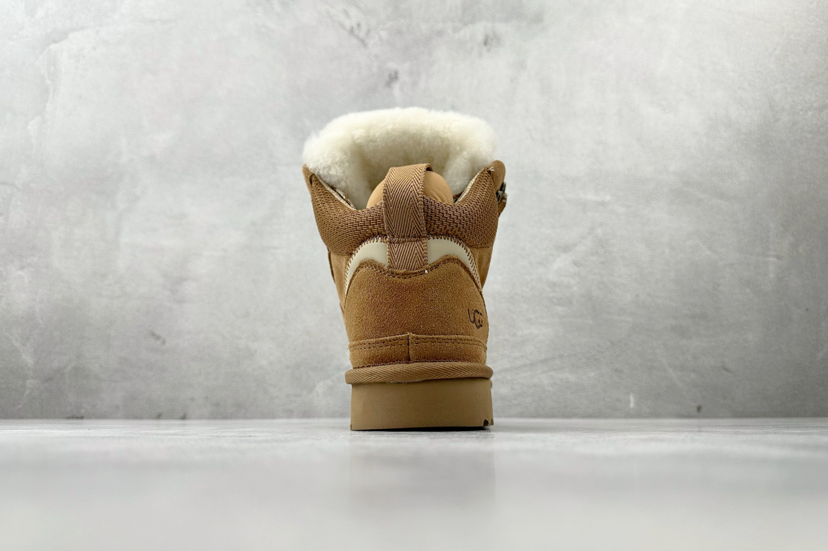 UGG W CLASSIC HIEHMEL 栗色 1145390-CHE