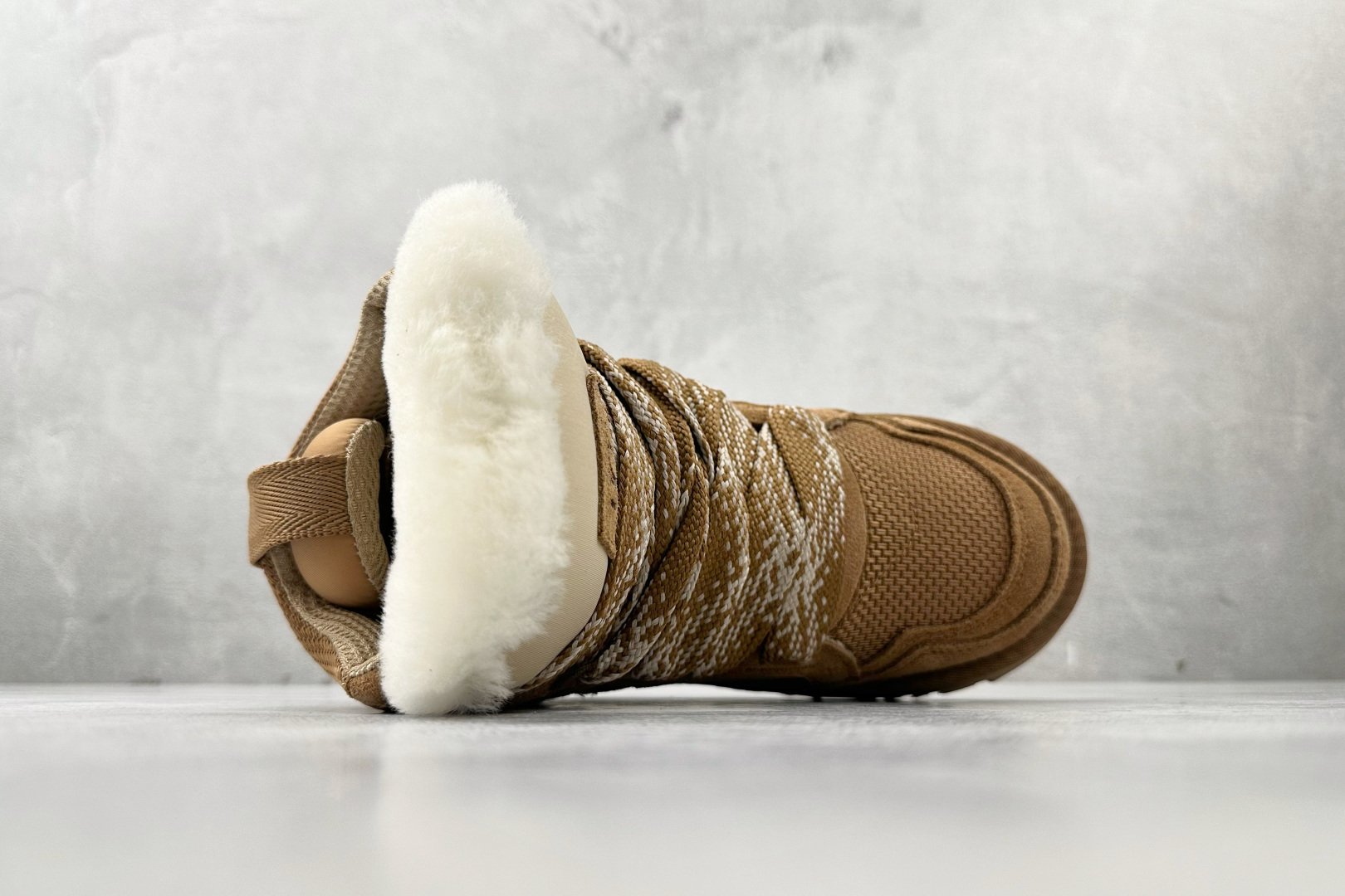 UGG W CLASSIC HIEHMEL 栗色 1145390-CHE