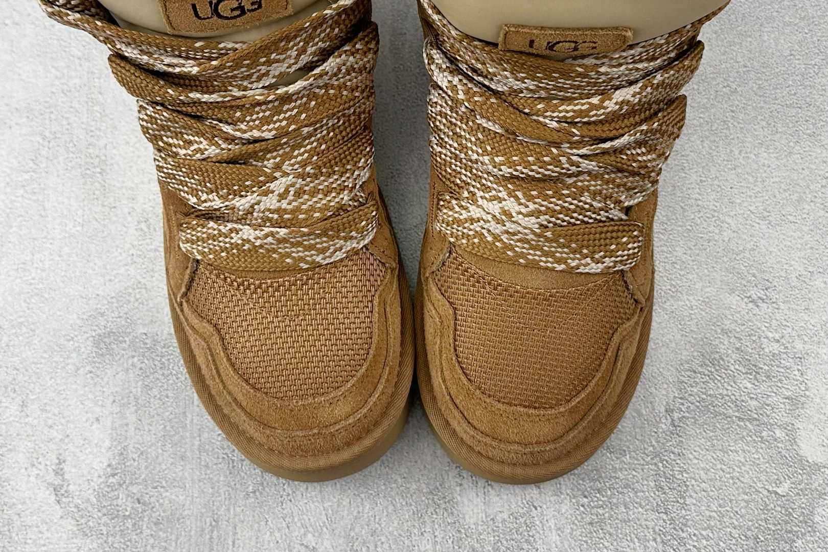 UGG W CLASSIC HIEHMEL 栗色 1145390-CHE