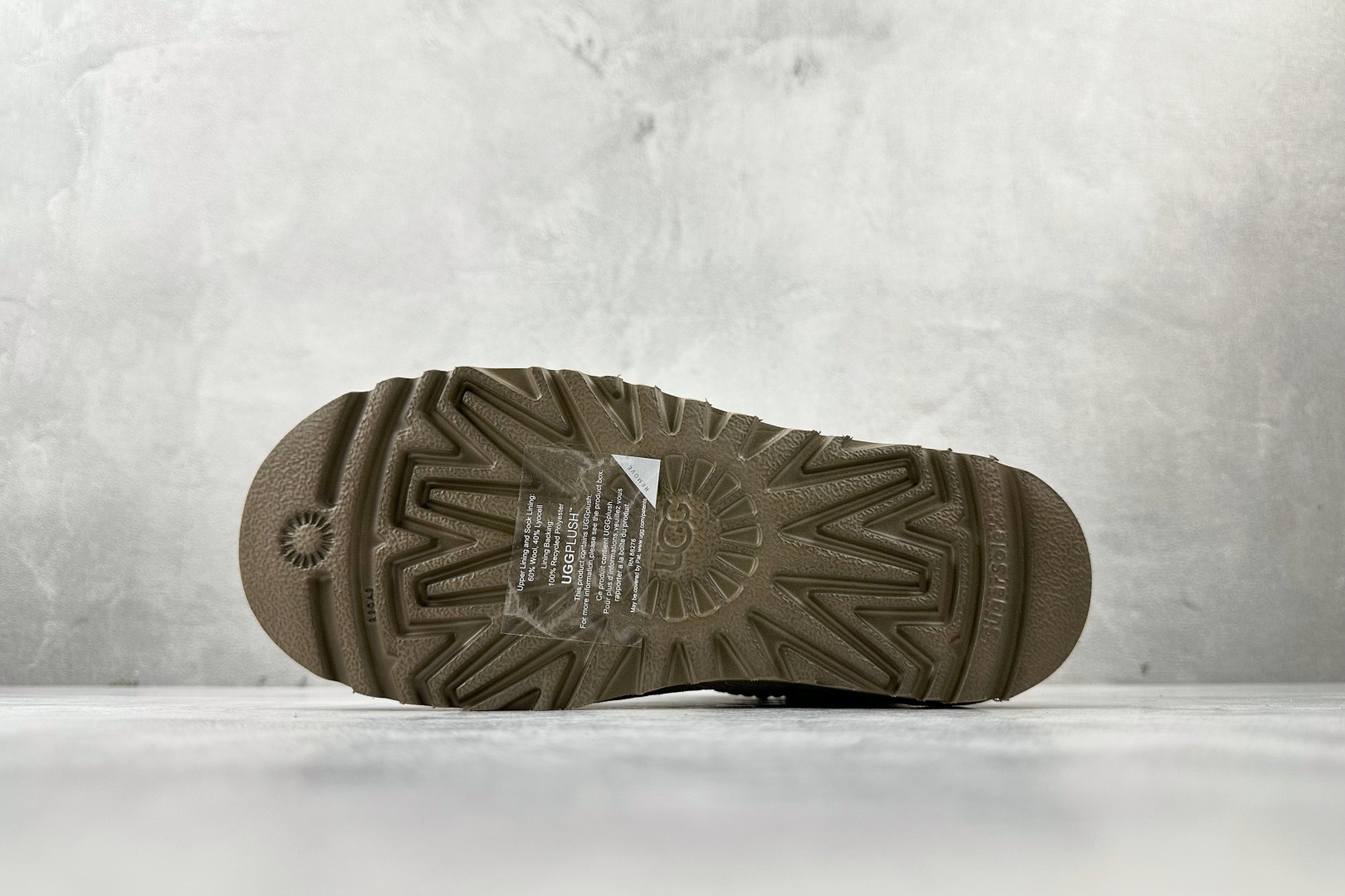 UGG Bailey Mini Bailey Button II Boot 羚羊棕色 1016422 ALP