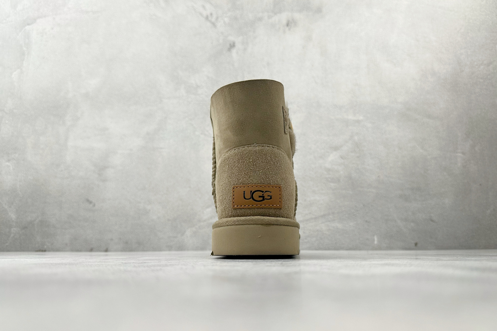 UGG Bailey Mini Bailey Button II Boot 羚羊棕色 1016422 ALP